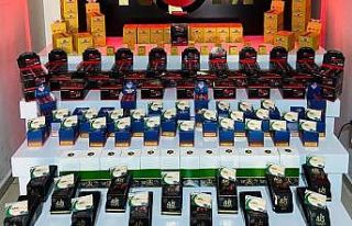 Kaçakçılık şüphelileri yüklü miktar ürünle...