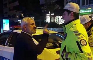 Kadıköy’de ceza yazan polise ‘İnsan olalım’...