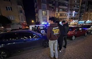 Kadın müşteriyi rahatsız eden şahsa meydan dayağı