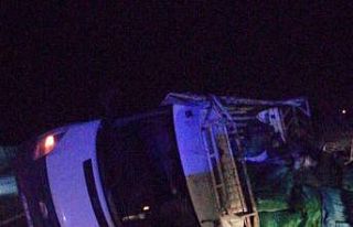 Kamyonet devrildi: 1 yaralı