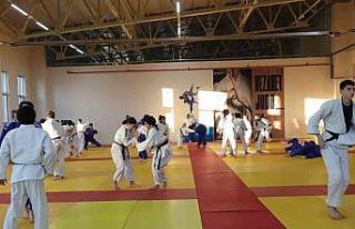 Karaman’da 250 sporcu judo ortak çalışma kampında...