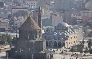 Kars Vadisi yerli ve yabancı turistlerden yoğun...