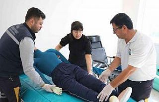 Kaş Belediyesinden hasta yıkama hizmeti