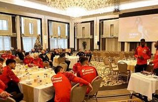 Kasımpaşa maçı öncesi Lusamba’nın doğum günü...