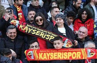 Kayserispor - Beşiktaş maçını 14 bin 500 kişi...