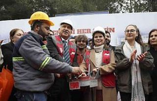 Kazaların yaşandığı öğrenci yurdu önüne yaya...