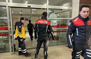 Kendine zarar veren şahıs hastaneye kaldırıldı