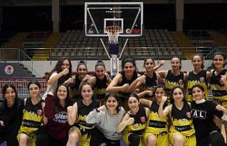 Kepez’in kız basket takımı kupaya yaklaştı