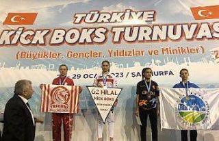 Kick boks turnuvasına Sakarya Büyükşehirli sporcular...