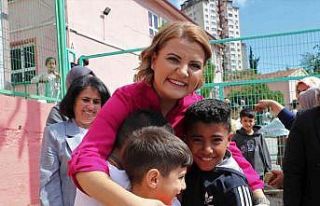 Kılıçdaroğlu’nun eşi Beslenme Saati Projesi...