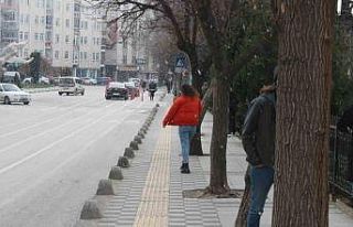 Kırklareli’de kısa süreli kar yağışı sevindirdi:...