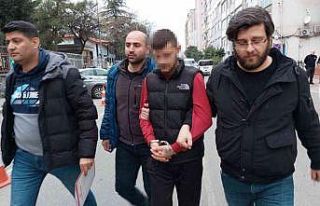 Konuşmak için inşaata götürdü, burnunu kırıp...