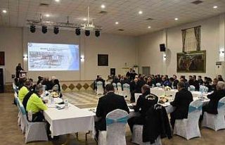 Konya Emniyet Müdürü Engin Dinç muhtarlarla bir...