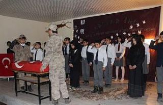 Köy okullu öğrencilerden şiir dinletisi