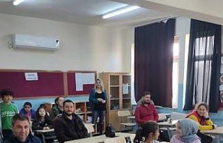 Köyceğiz’de velilere aile okulu eğitimi veriliyor