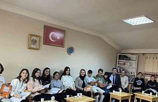 Küçükelmalı Milli Eğitim Kampı’nda öğrenciler...