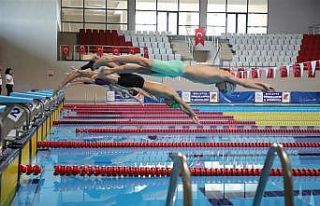 Kulaçlar, şampiyonluk için atıldı