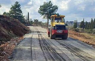 Kuşadası’nda yol çalışmaları devam ediyor