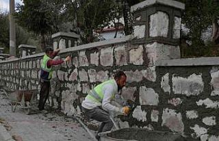 Kütahya şehir merkezindeki mezarlıklar yenilendi