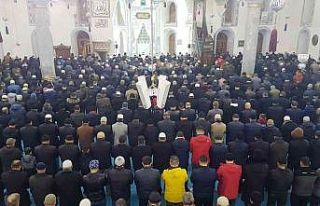 Kütahya Ulu Camii’nde yeni yılın ilk sabah namazı...