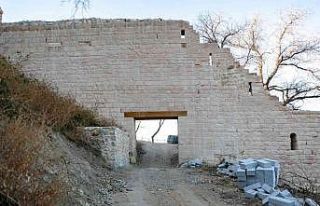 Kütahya’da kale kapısı tamam