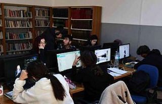 Kütüphane ve çalışma istasyonları, Başkentli...