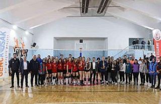 Liseler Arası Kızlar Voleybol Turnuvası tamamlandı