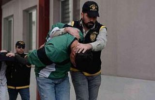 Liseli genci çocuk parkında öldüren 7 şüpheli...
