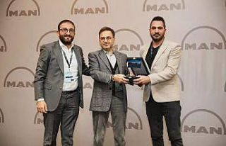 Lokman Koçaslan Otomotiv’e servis ödülü