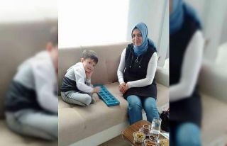 Mangala oynayarak matematiği sevdiriyor