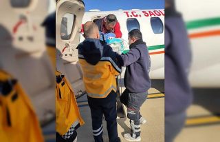 Mardin’de uçak ambulans Zehra bebek için havalandı