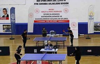 Masa Tenisi Turnuvasında dereceye girenler ödüllendirildi