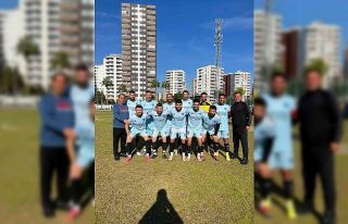 Mersin Camspor normal sezonu şampiyon tamamlamak...