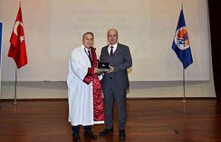 Mersin Üniversitesinin yeni rektörü Prof.Dr. Erol...