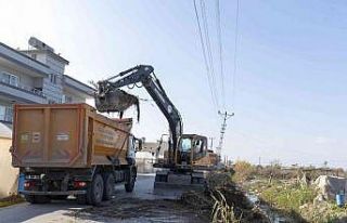 Mersin’de tehlike arz eden atıklar toplanıyor