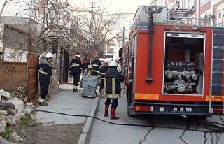 Metruk binadaki yangın paniğe sebep oldu