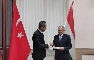 Milli Eğitim Bakanı Özer, Macaristan İçişleri...