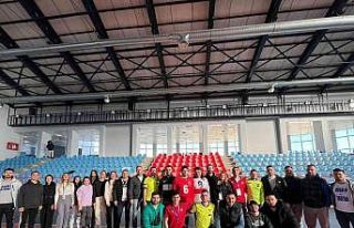 Milli sporculardan öğrencilerin farkındalık etkinliğine...