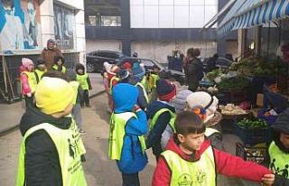 Minik öğrencilerden esnaf ziyareti