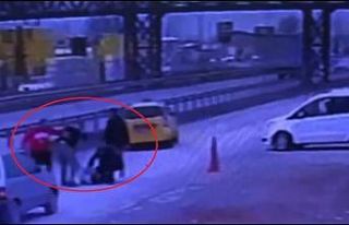 Motosikletinin bağlanmasına kızan kişi, çekici...