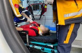 Motosikletten düşen genç kız yaralandı