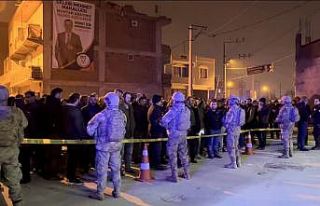 Muhtar adayı olan husumetlisine pompalı tüfekle...