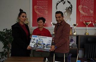 Muratpaşa’da atık pilde dereceye giren okullara...