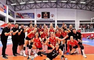 Muratpaşa’nın kızları evinde galip