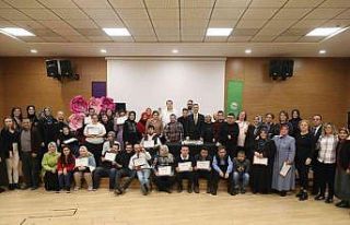 Mutlulukları gözlerine yansıdı