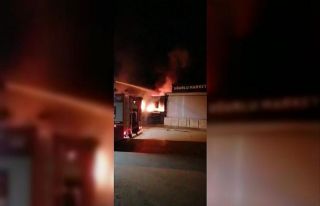 Nargile kafede yangın çıktı