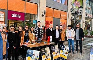 Öğrenciler AVM’de proje ve el sanatlarını sergiledi