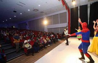 Öğrenciler okul stresini Karne Şenliği’nde atıyor