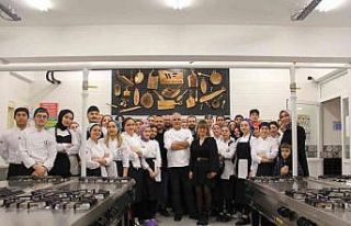 Öğrenciler sektör temsilcileriyle buluşuyor