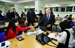 Öğrencilere “Büte Kalma İkrama Kal” etkinliği